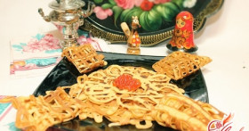 Как испечь ажурные блины: несложные рецепты