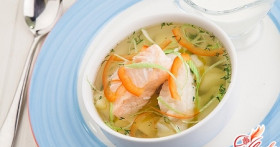 Как приготовить вкуснейшую уху из красной рыбы