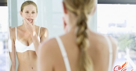 Прыщи на лице: причины их появления