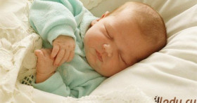 Жидкий стул у грудничка – причина для беспокойства?