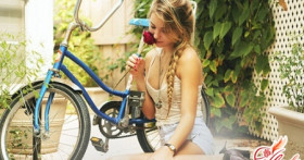 Как флиртовать с парнем и привлекать его внимание