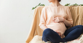 Лечение и профилактика растяжек во время беременности