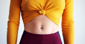 Как подтянуть и разгладить дряблую кожу на животе