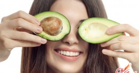 Простые секреты красоты: маска для лица из авокадо