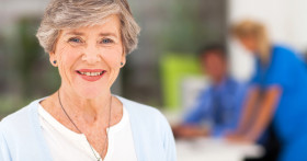 Как облегчить приливы при климаксе