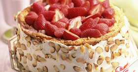 Торт бисквитный с фруктами: оригинальный десерт