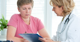 Какими могут быть симптомы климакса и как их облегчить