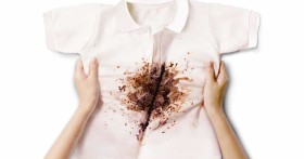 Как можно отстирать шоколад с одежды