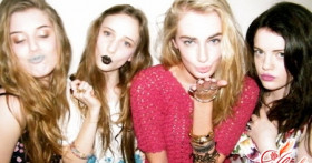 Как правильно осветлить волосы в домашних условиях