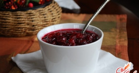 Брусничный соус к мясу