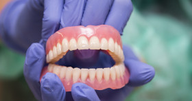 Протезирование зубов: процедура, которая вернет красоту вашей улыбке