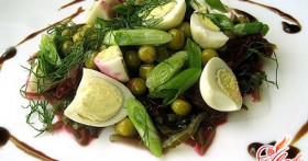 Салат с морской капустой и кальмарами: праздник насыщенного вкуса