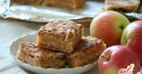 Насыпной яблочный пирог: радость в каждом кусочке