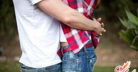 Как забыть девушку, которую любишь: новые отношения взамен осколков