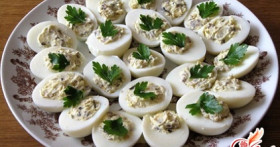 Фаршированные яйца – рецепт для любого застолья