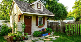 Как купить все для дачи в одном месте