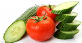 Можно ли при панкреатите есть свежие огурцы и помидоры?