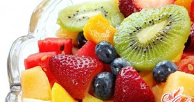 Чем заправить фруктовый салат? Готовим соус для десерта