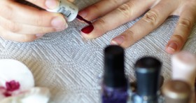 Как самостоятельно сделать красивый маникюр в домашних условиях