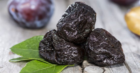 Польза чернослива при запоре