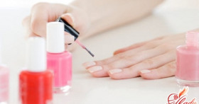 Жидкость для снятия лака – необходимость в идеальном маникюре