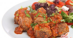 Как приготовить тефтели в томатном соусе