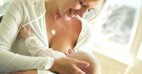 Ваш ребёнок постоянно «висит» на груди?