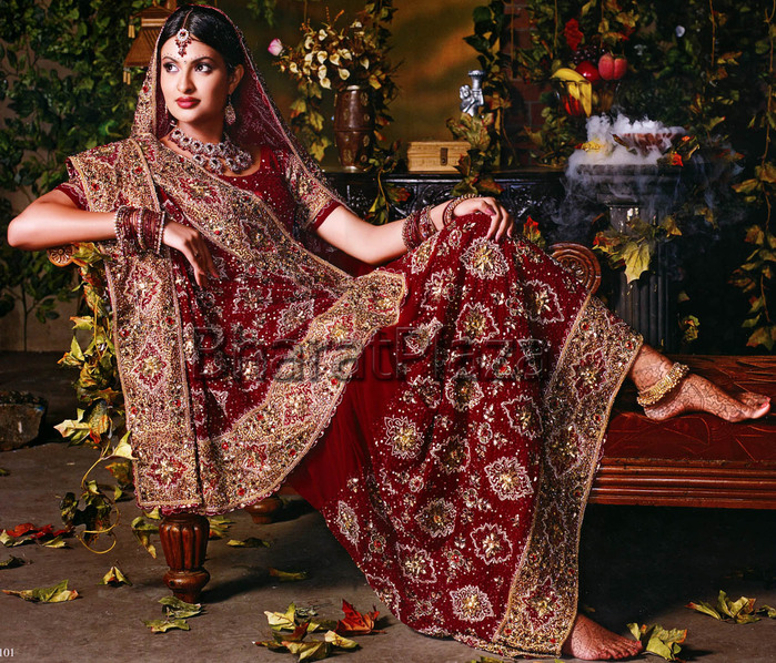 Одежда женщин индии сари