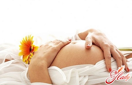 первые признаки беременности до месячных