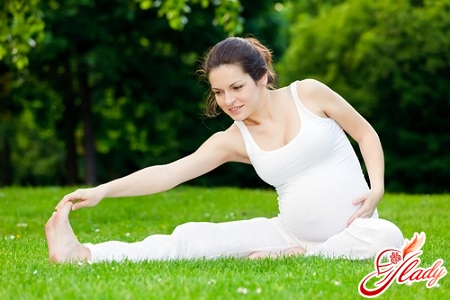 избежать растяжек во время беременности