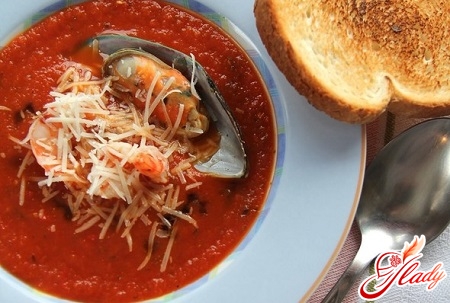 суп томатный с морепродуктами