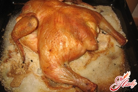 вкусная курица на соли в духовке