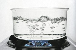Кипяченая вода для приготовления рисового отвара