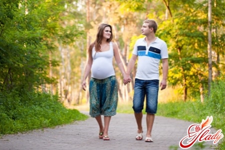 Прогулки при беременности для профилактики геморроя