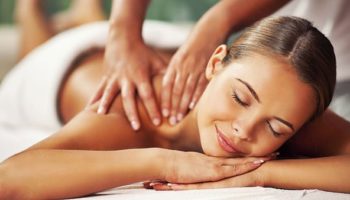 Как делается лимфодренажный массаж в домашних условиях и в салоне
