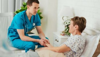 Особенности патронажной службы: индивидуальный подход к заботе о близких