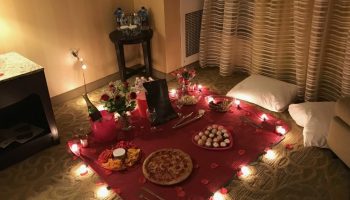 Девять романтичных идей для свидания дома: от наряда до атмосферы